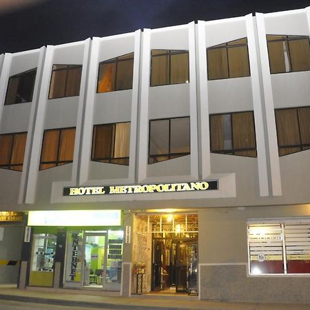 Hotel Metropolitano Loja Bagian luar foto