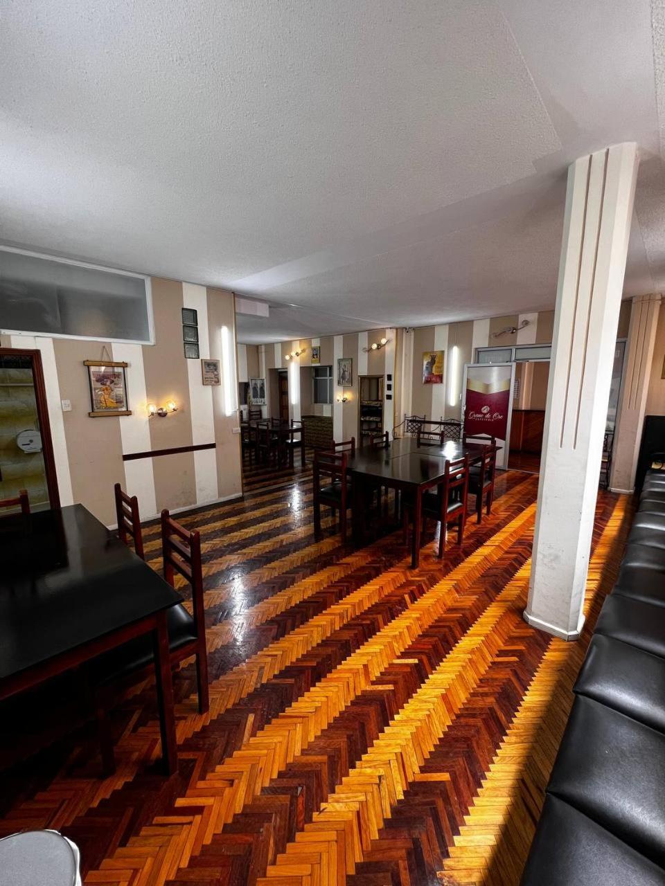 Hotel Metropolitano Loja Bagian luar foto