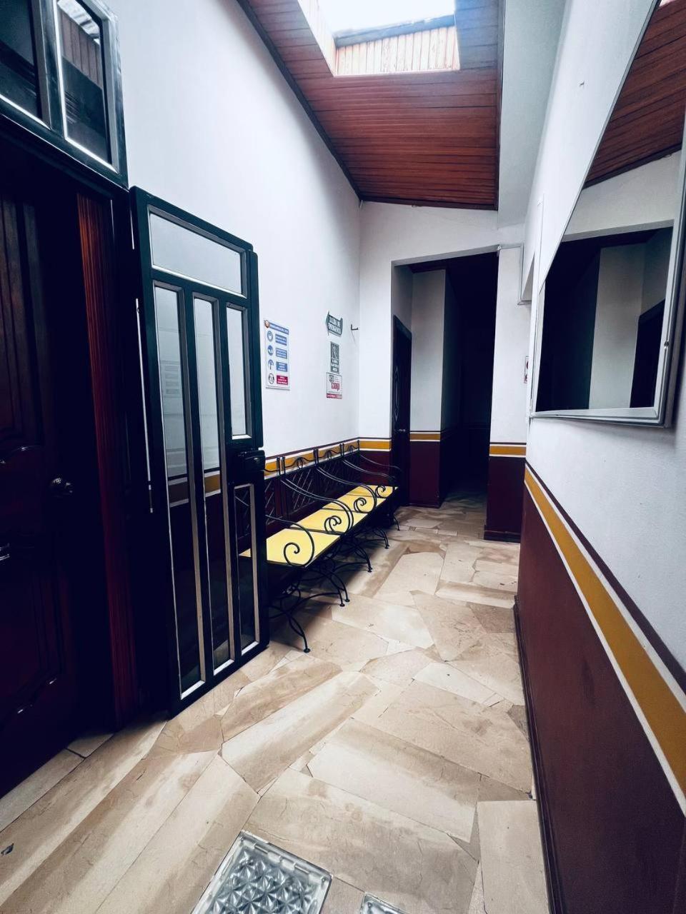 Hotel Metropolitano Loja Bagian luar foto