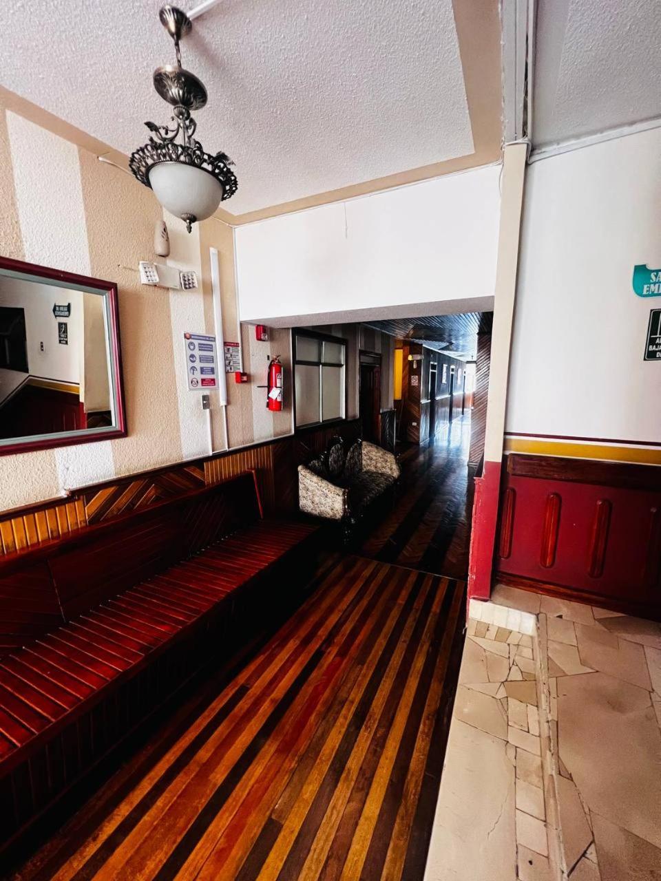 Hotel Metropolitano Loja Bagian luar foto
